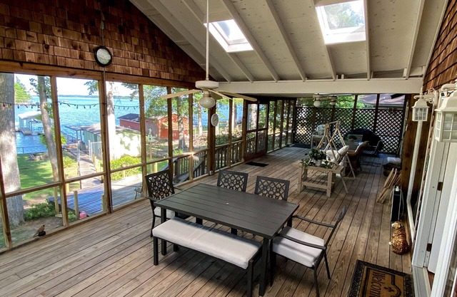 Fantastic get away house on lake
