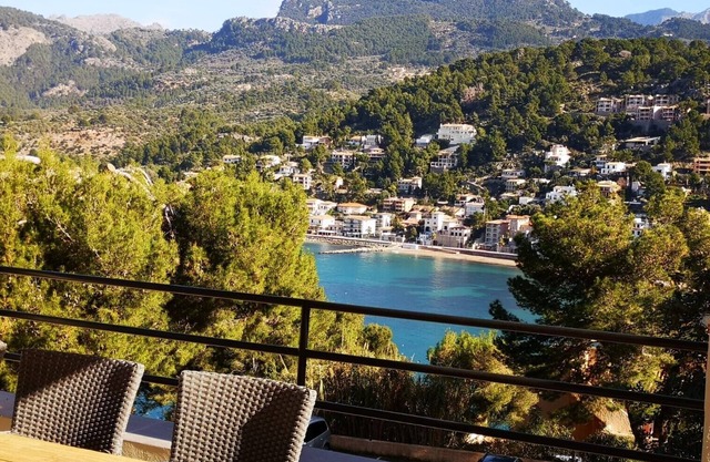 Fantastic location with SEA VIEW in the Tramuntana mountains (ETV11980)