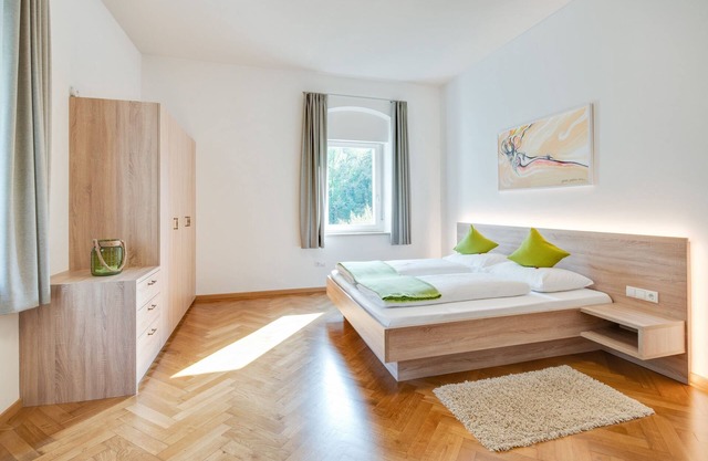 Fantastic Old Building Apartment "Daniela" in Central Location with Wi-Fi
