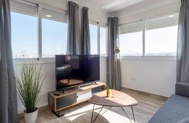 Fantastic Penthouse with Views Penthouse AC 70sqm 2BR
