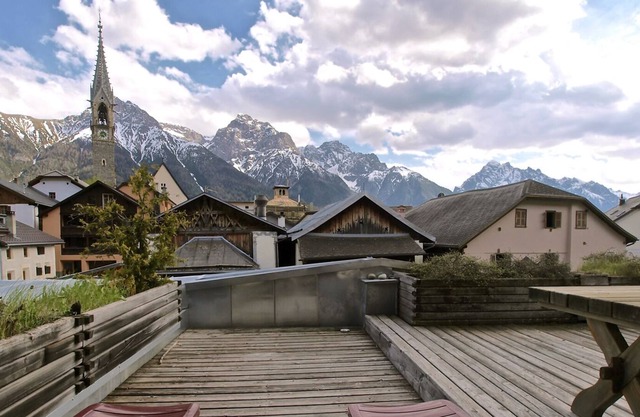 Fantastic sun terrace with mountain views and fireplace