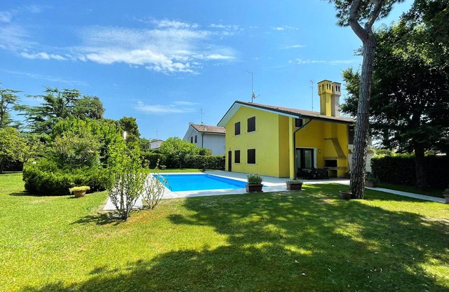 Fantastic Villa with pool for 7 guests on Albarella