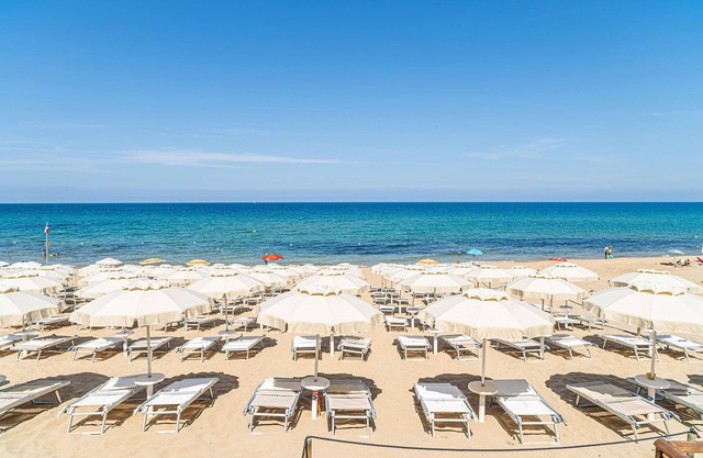 Fantastic vacation home with pool in the province of Ancona.