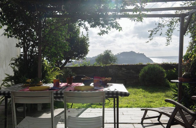 fantastic view of the sea, small romantic jewel, 15 min. to the beach