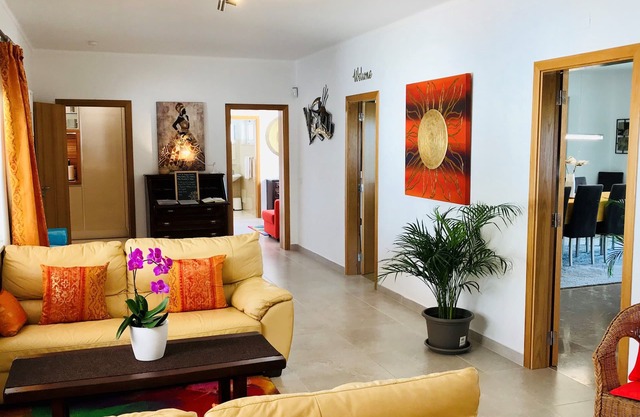 Fantastic villa 500m from beach, large heatable pool, child safety fence