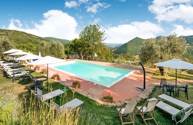 Farmhouse near Monte Tiberina with Pool