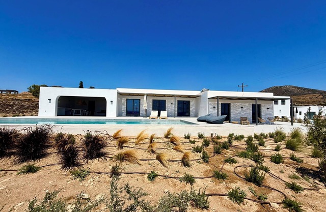Faragas Hill Harmony Villa