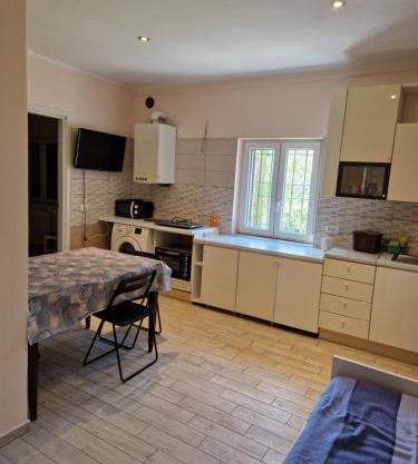 FARE BnB - casetta sul fiume in città