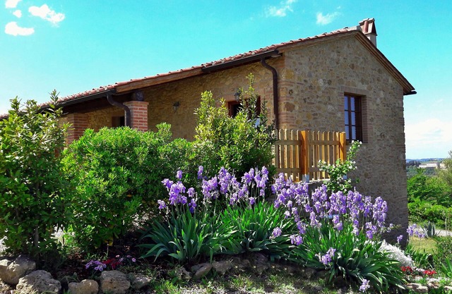 Farm between heaven and earth - Volterra - ideal for families- private pool