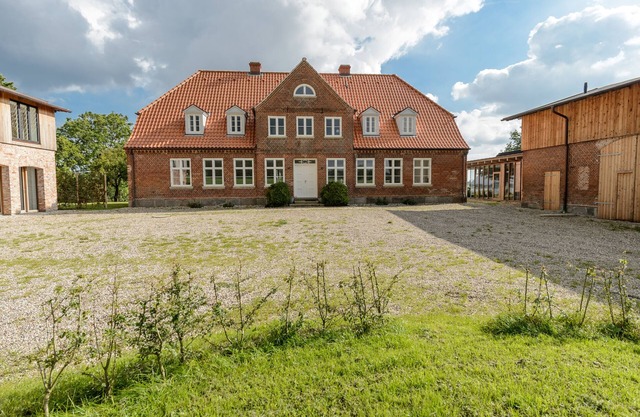 Farm right on the banks of the Schlei