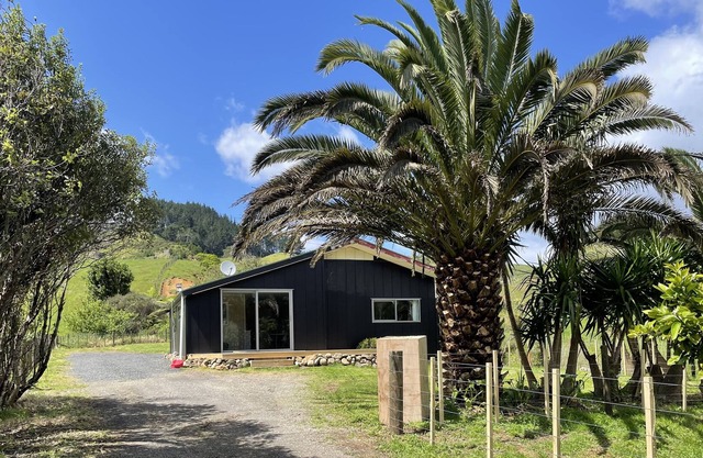 Farm stay accommodation with own waterhole.