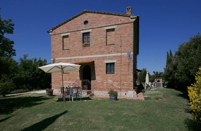 Farmhouse in Tuscany near Siena & Hot Springs