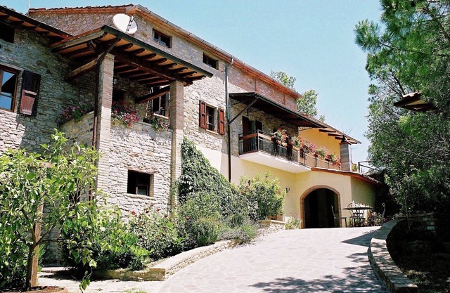 Farmhouse in Umbria near Palazzo Bourbon