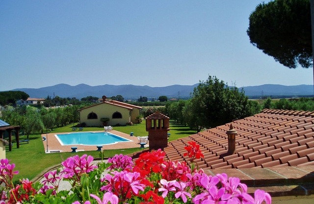 Farmhouse "Agriturismo Osteria Vecchia 6" with Pool, Private Terrace & Wi-Fi