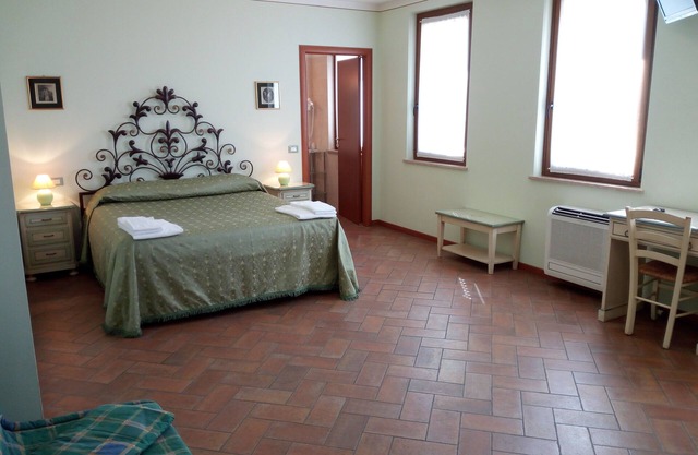 Farmhouse BB Mambrotta