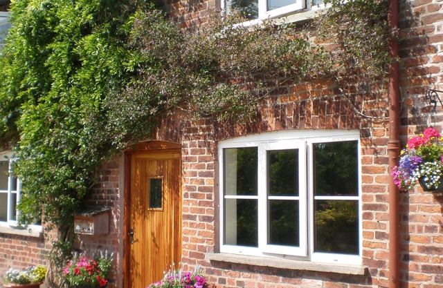 Farmhouse Cottage Sleeps 2 (1 en-suite Bedroom)