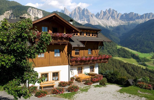 Farmhouse in Funes Valley with Dolomite Views