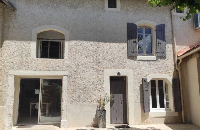 Farmhouse in the heart of the village