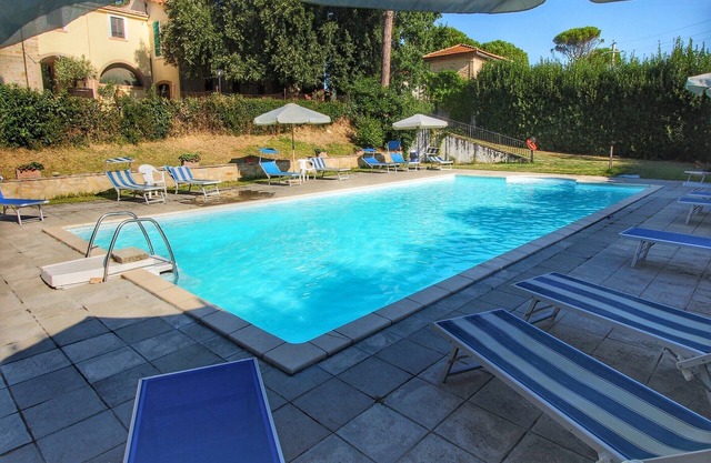 Farmhouse in Umbria near Lake Trasimeno