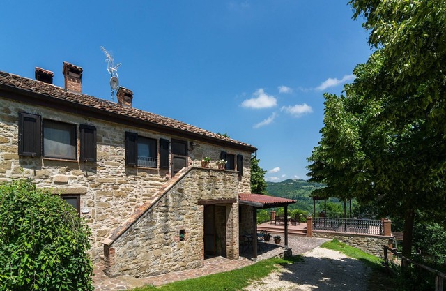 Farmhouse in Umbria with Pool & Views