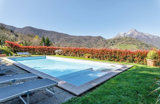 Farmhouse 'Marianna' with Mountain View, Shared Pool and Wi-Fi