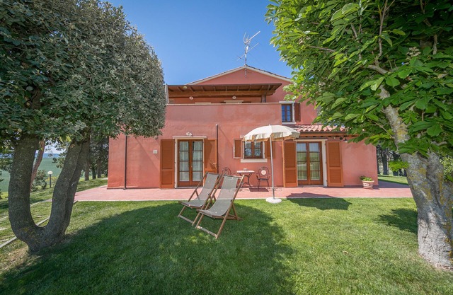 Farmhouse "Mimosa" with Shared Garden & Wi-Fi