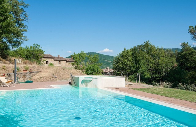 Farmhouse "Pilari Appartamento Stalla" with Shared Pool, Private Terrace & Wi-Fi
