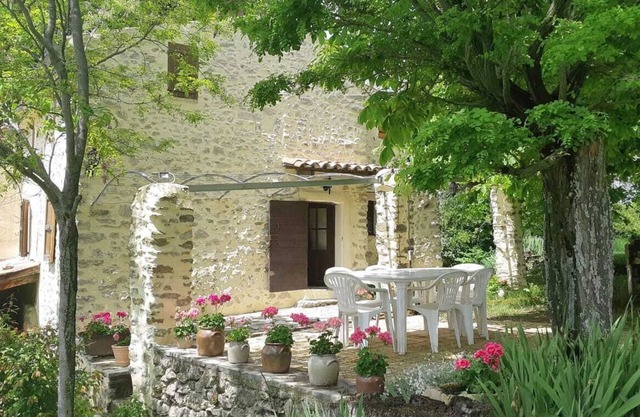 Farmhouse provencale swimming-pool