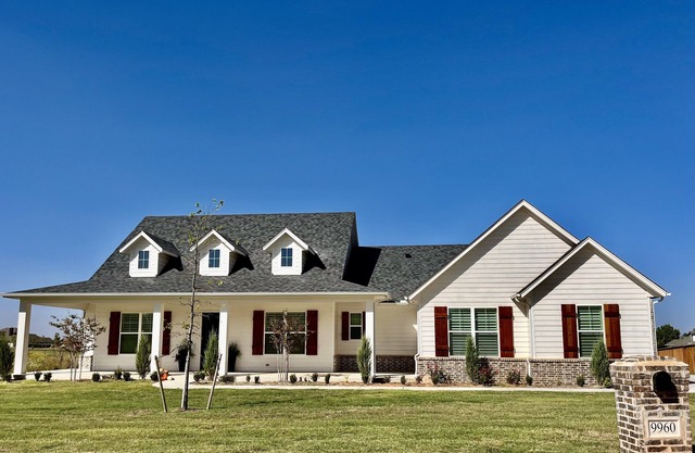 Farmhouse retreat near Edmond and Guthrie. Downtown OKC only 40 mins away.
