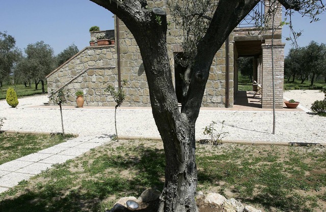 Farmhouse Tenuta Roccaccia