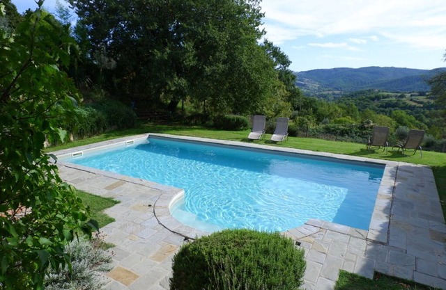 Farmhouse with Pool in a Village in Umbria Perfect for Groups and Families