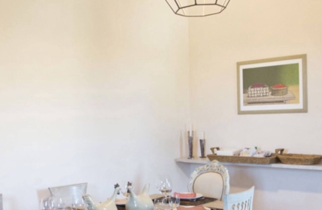 Farmhouse with private pool in the hills of Siena