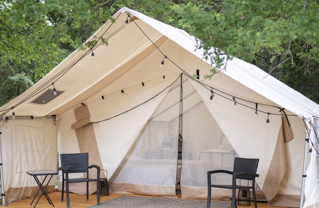 Farmstay Glamping with AC near Corsicana, TX