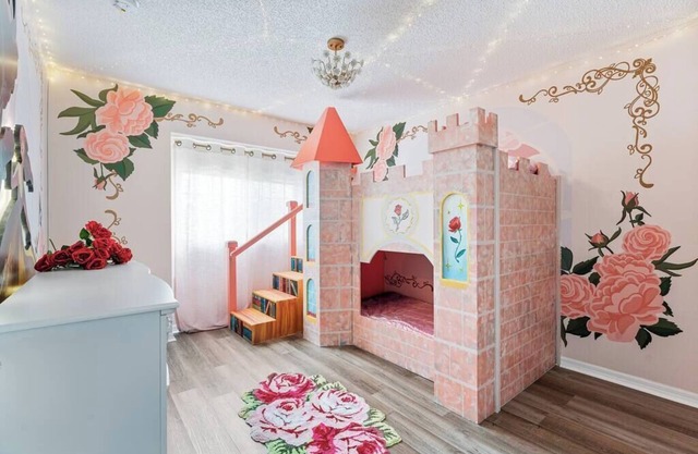 Fascinating 5BR Themed Pool Home Near Disney World
