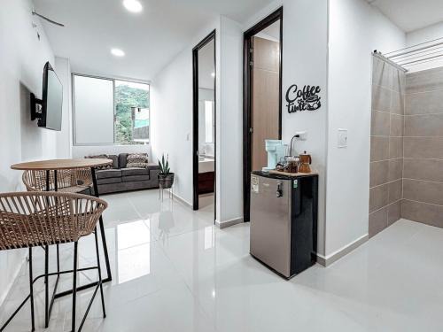 Fee4Me Contemporary Cosy flat