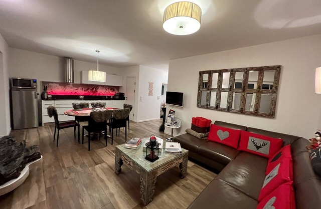 Feel good at the Kaiserwerk. Top sun terrace, sauna, 2 bathrooms, elevator, underground car park.