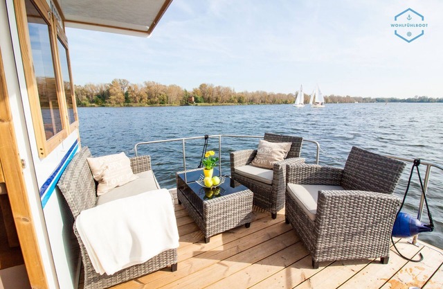 Feel-good boat DELFIN in Bad Saarow (mooring) - Feel-good boat houseboat vacation
