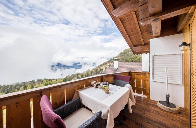 Feel-Good Holiday at Eichernhof Apartment Kirschblüte – Delicious Vital Breakfast and Dinner on Request