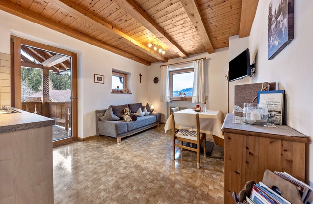 Feel-Good Holiday at Eichernhof Apartment Kirschblüte – Delicious Vital Breakfast and Dinner Available on Request