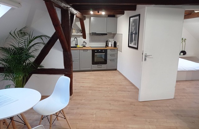 Feel-good oasis in the old town, SmartTV + Netflix, large bathtub