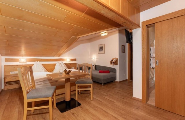 Feel-Good Room for 3 persons - Herrmann, Guesthouse