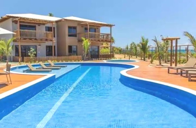 Feel the sea breeze in a beautiful duplex bungalow!