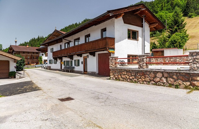 'Feichtenhäusl 2' with Mountain View, Private Terrace and Wi-Fi