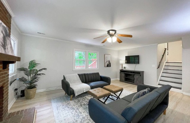 Fenced-In 3 BR Swingset, Carport, North Raleigh