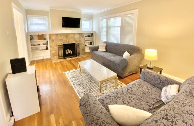 Fenced-In Backyard, Safe Family Area, , Close to Metroparks