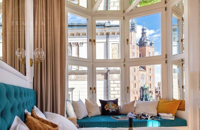 Feniks Lagoon apartment -the best Main Square view