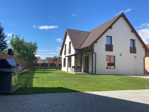 FENYŐ APARTMAN HOUSE II.