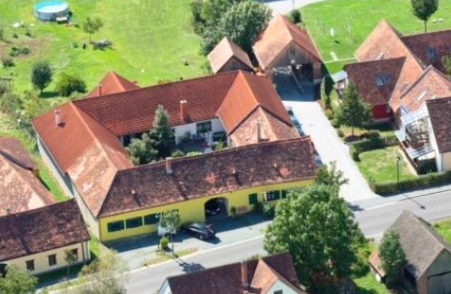 Ferienwohnungen und Appartements im idyllischen Vierkanthof, Gruppenurlaube