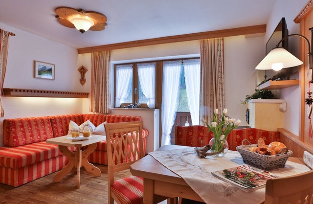 Ferienwohnung Watzmann, 1-2 Personen, 42 qm, Dusche/WC, Südbalkon, TV, separates Schlafzimmer, Nichtraucher