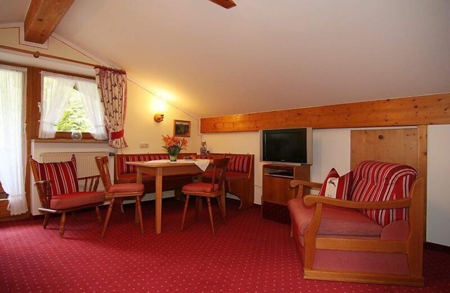 Ferienwohnung Ramsau, 1-2 Personen, 28 qm, Balkon, Wohn-schlafzimmer, Mansarde